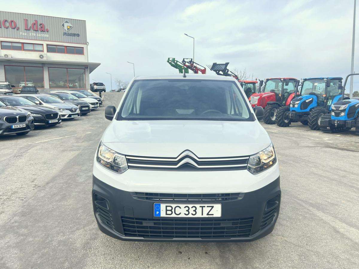 citroen-berlingo-2023-diesel-1499cc