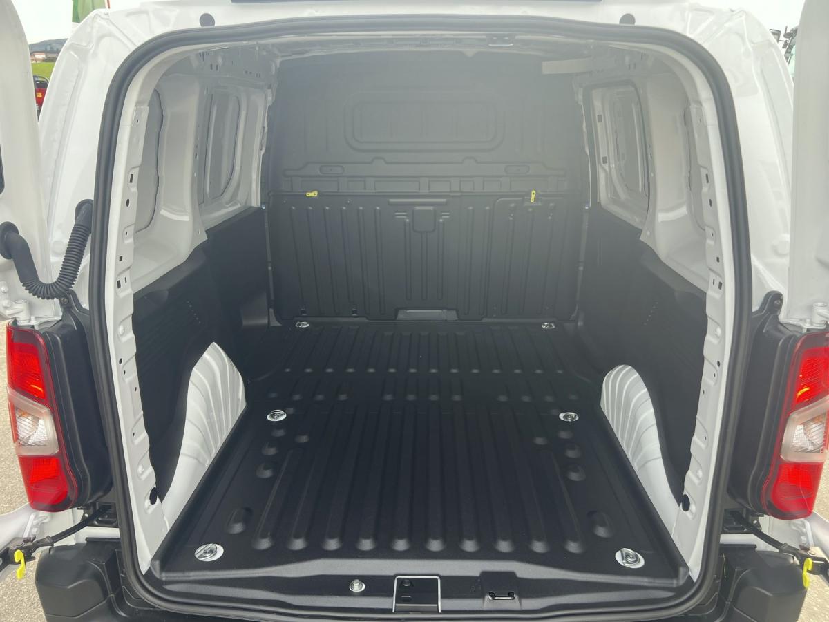 citroen-berlingo-2023-diesel-1499cc