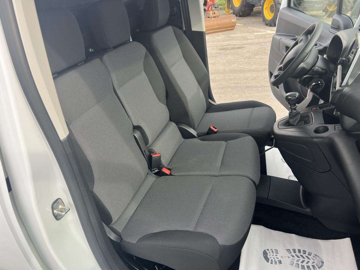 citroen-berlingo-2023-diesel-1499cc