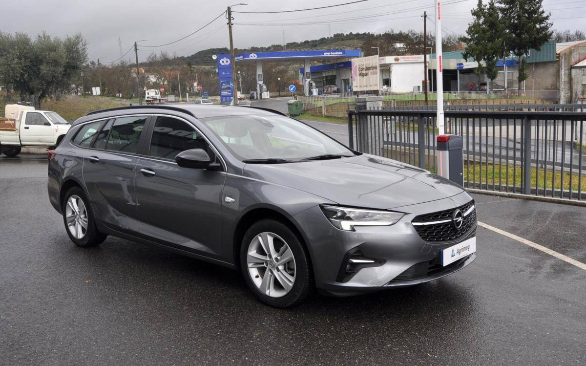 opel-insignia-sports-tourer-2021-diesel-1496cc