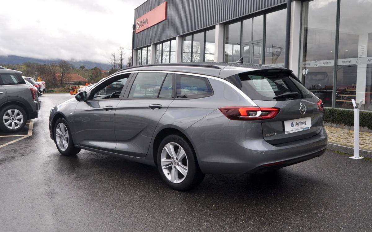 opel-insignia-sports-tourer-2021-diesel-1496cc