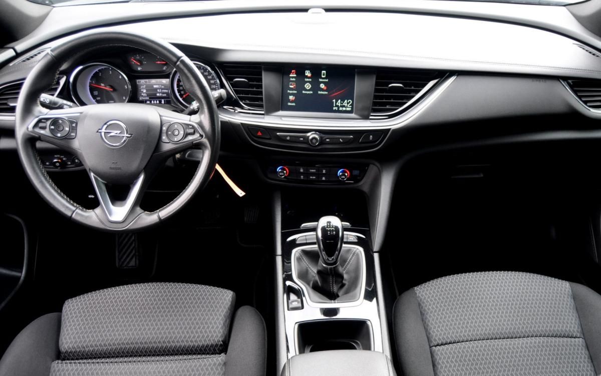 opel-insignia-sports-tourer-2021-diesel-1496cc