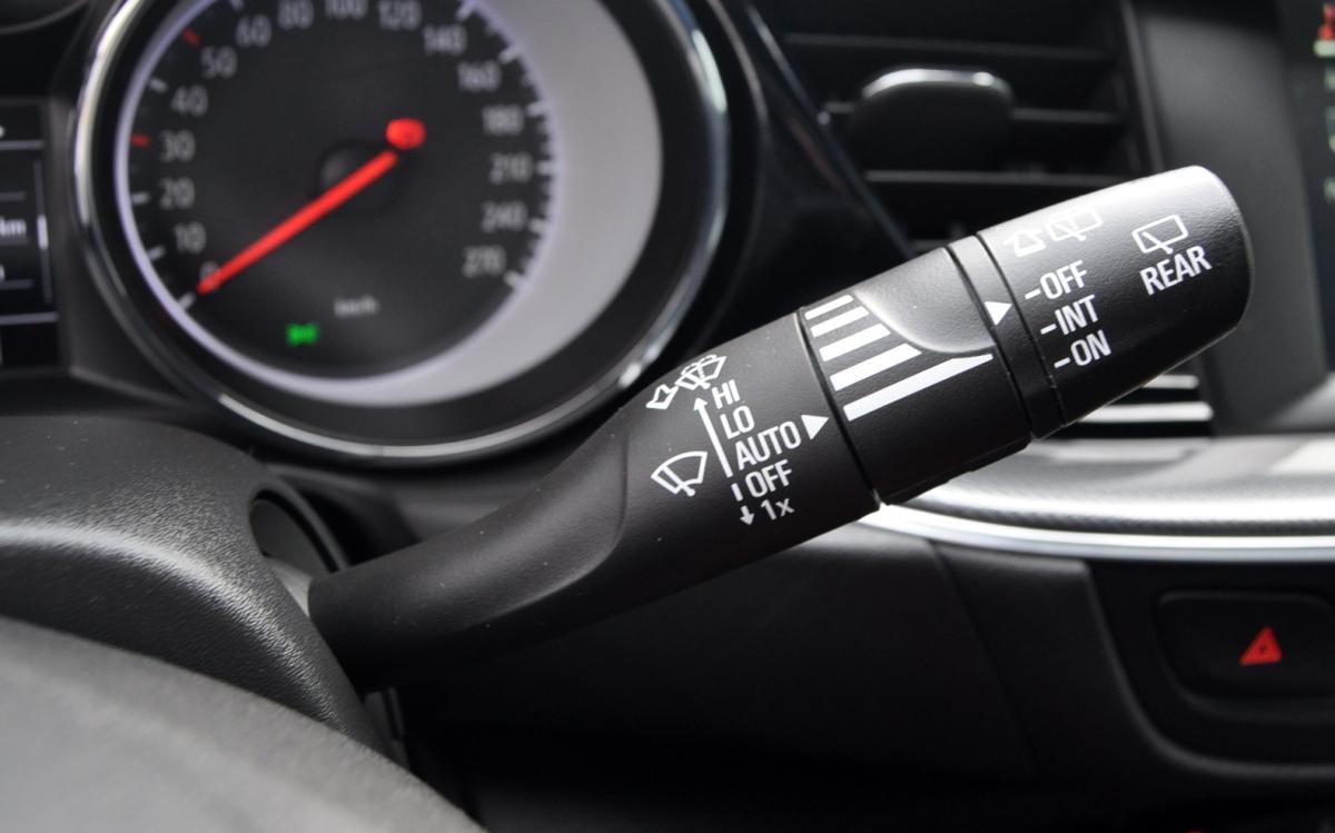 opel-insignia-sports-tourer-2021-diesel-1496cc