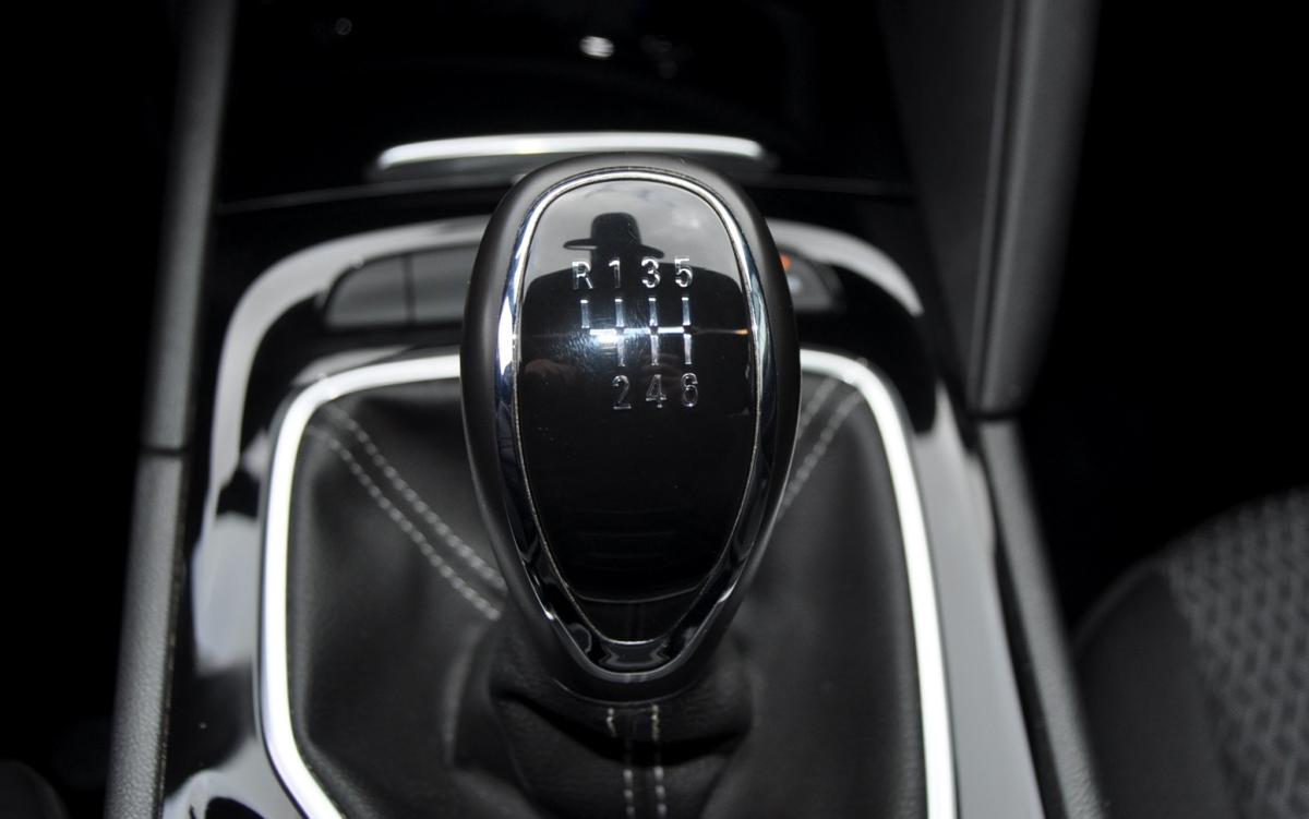 opel-insignia-sports-tourer-2021-diesel-1496cc