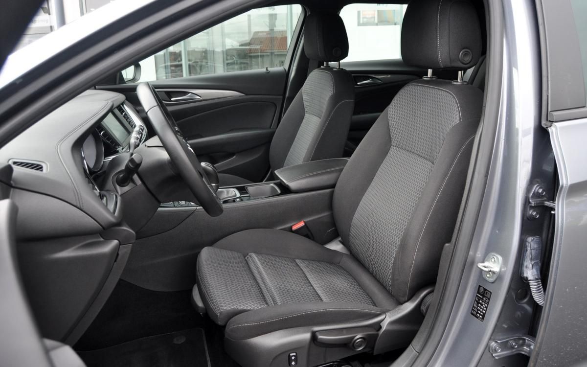 opel-insignia-sports-tourer-2021-diesel-1496cc