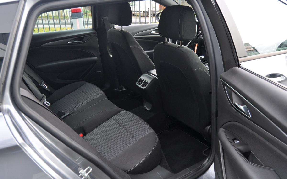 opel-insignia-sports-tourer-2021-diesel-1496cc
