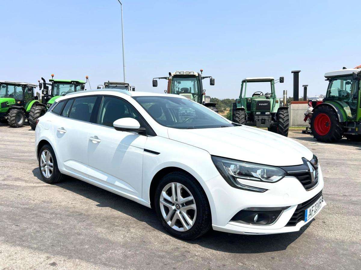 renault-megane-sport-tourer-2017-diesel-1461cc