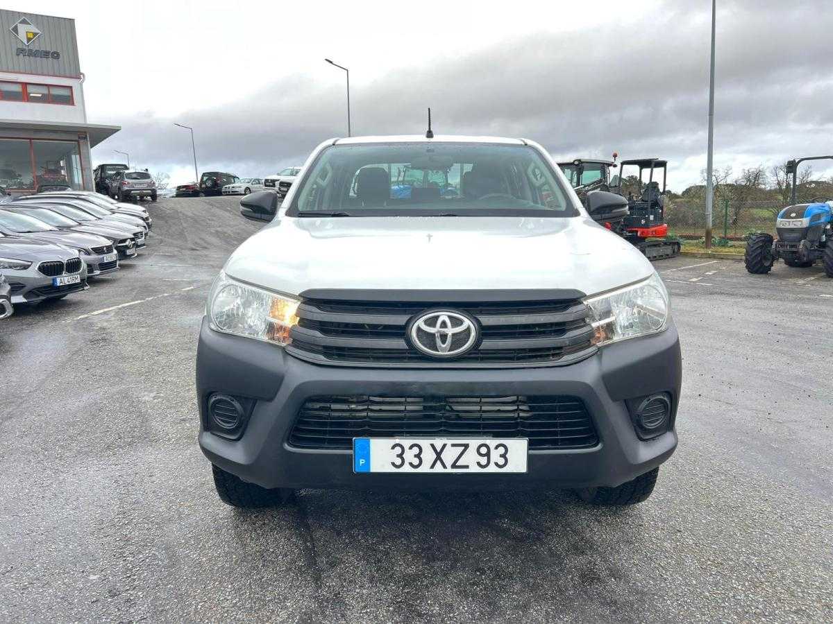 toyota-hilux-2019-diesel-2393cc