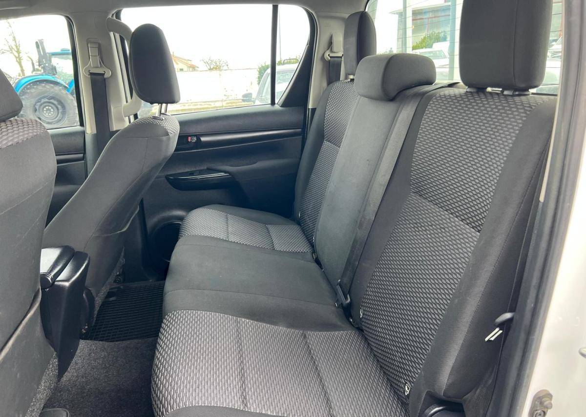 toyota-hilux-2019-diesel-2393cc