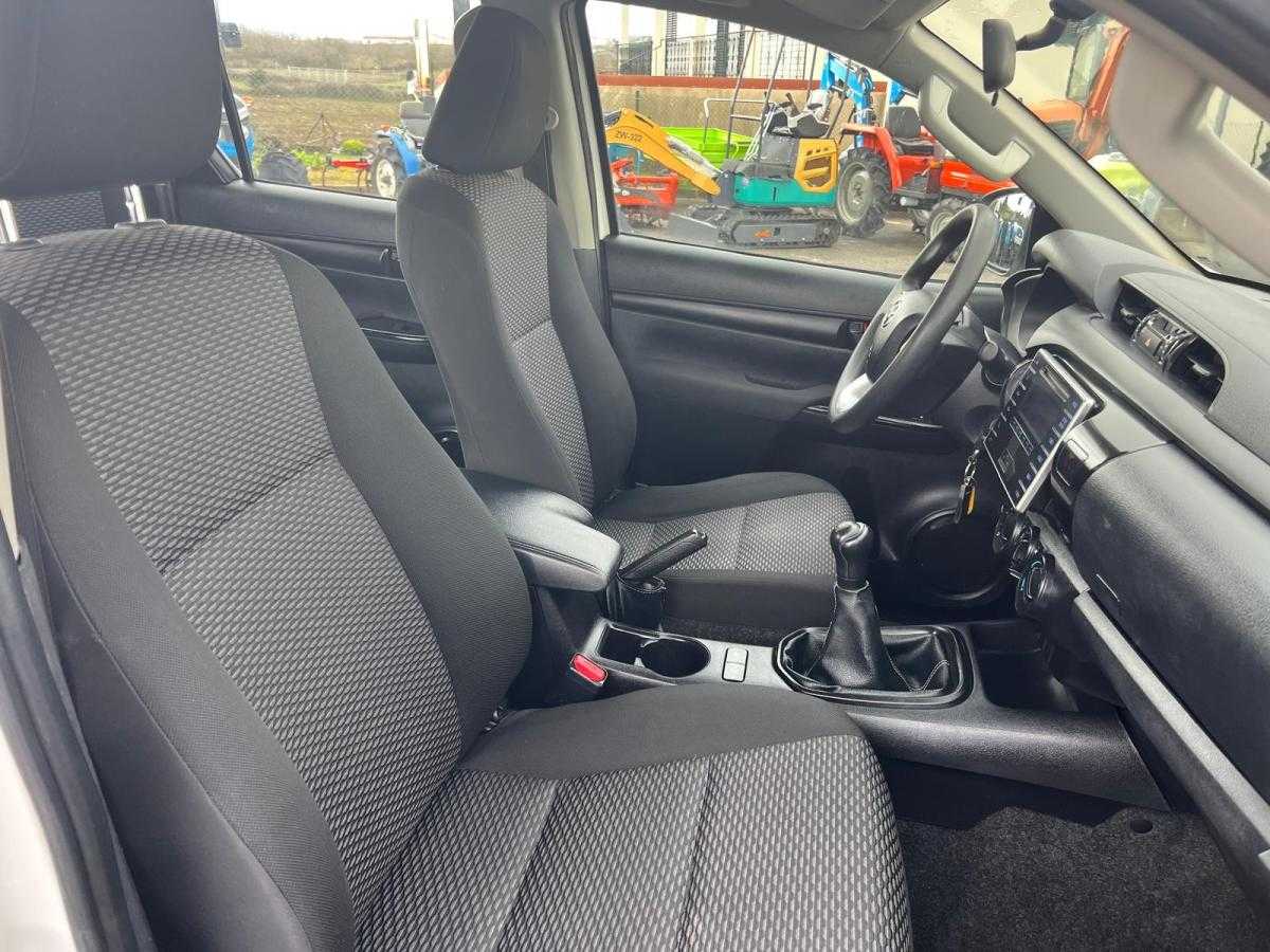 toyota-hilux-2019-diesel-2393cc