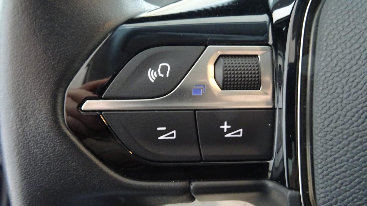 peugeot-208-2021-gasolina-1199cc