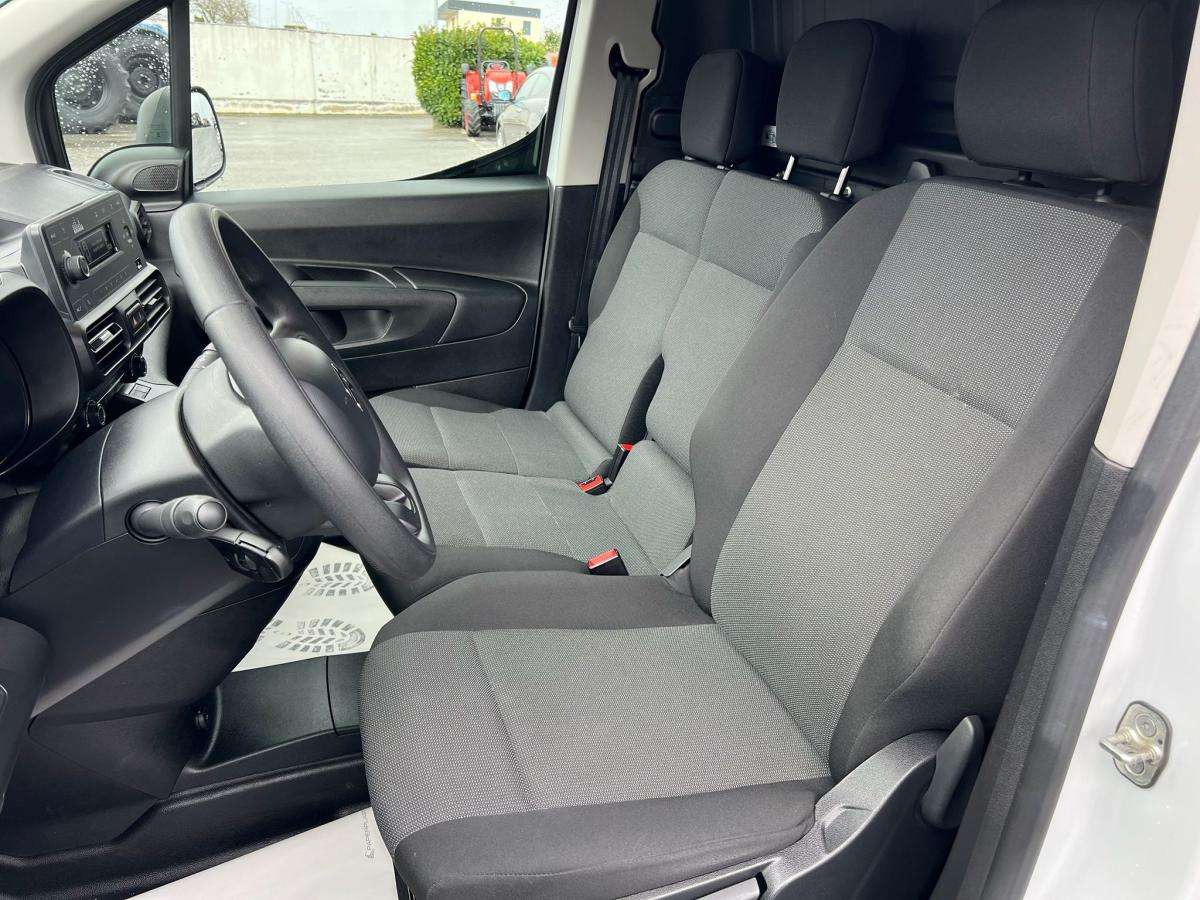 citroen-berlingo-2023-diesel-1499cc