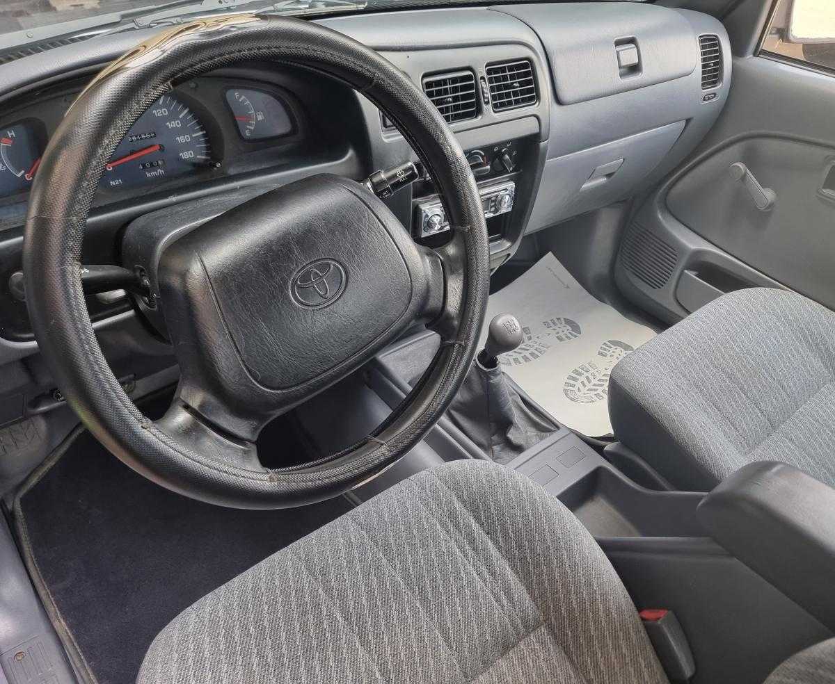 toyota-hilux-1999-diesel-2446cc
