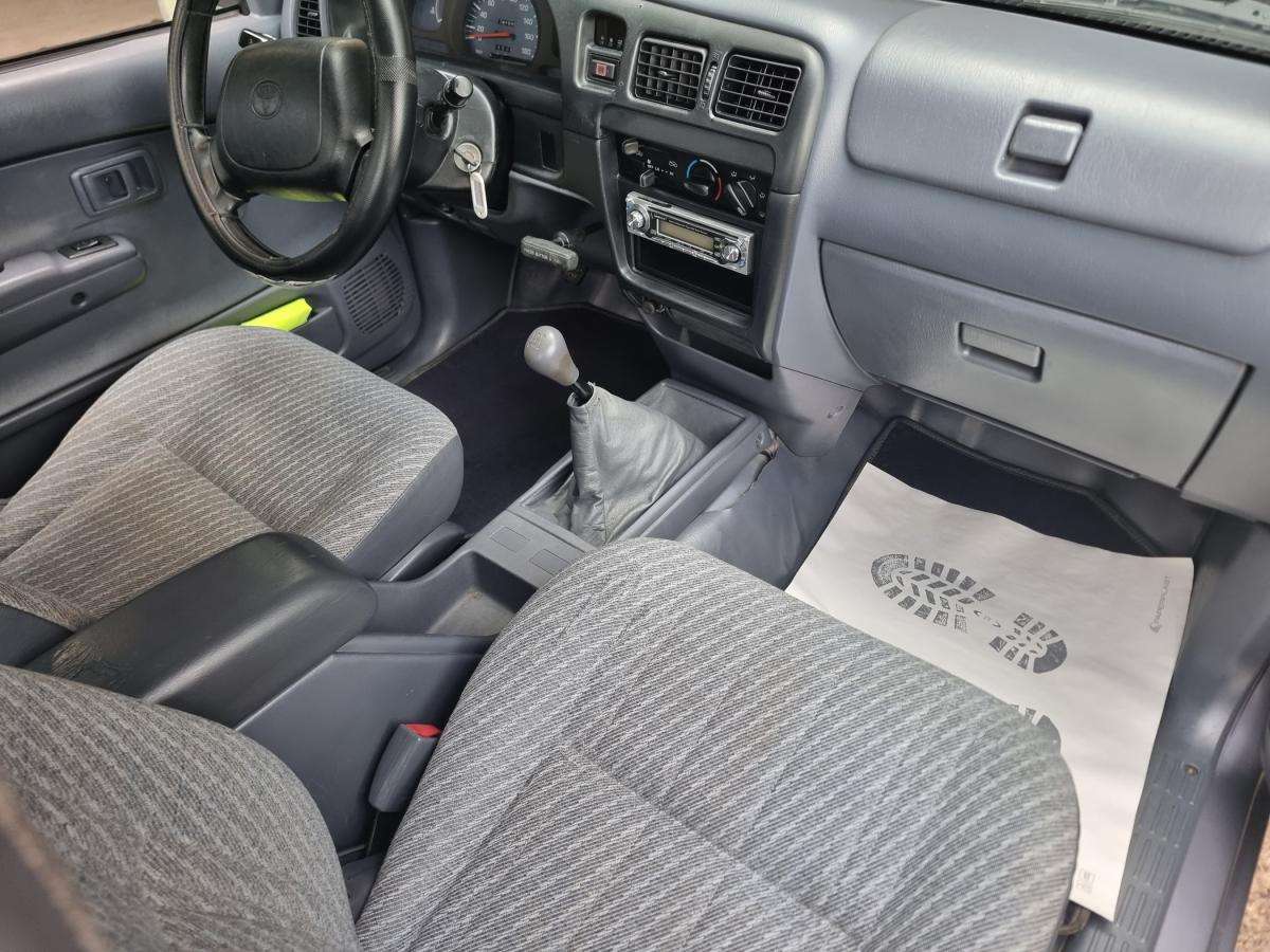 toyota-hilux-1999-diesel-2446cc