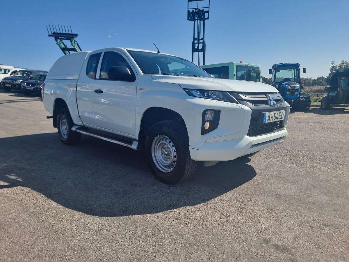 mitsubishi-l200-2021-diesel-2268cc