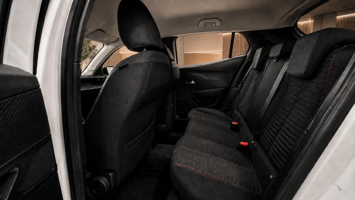 peugeot-2008-2022-diesel-1499cc