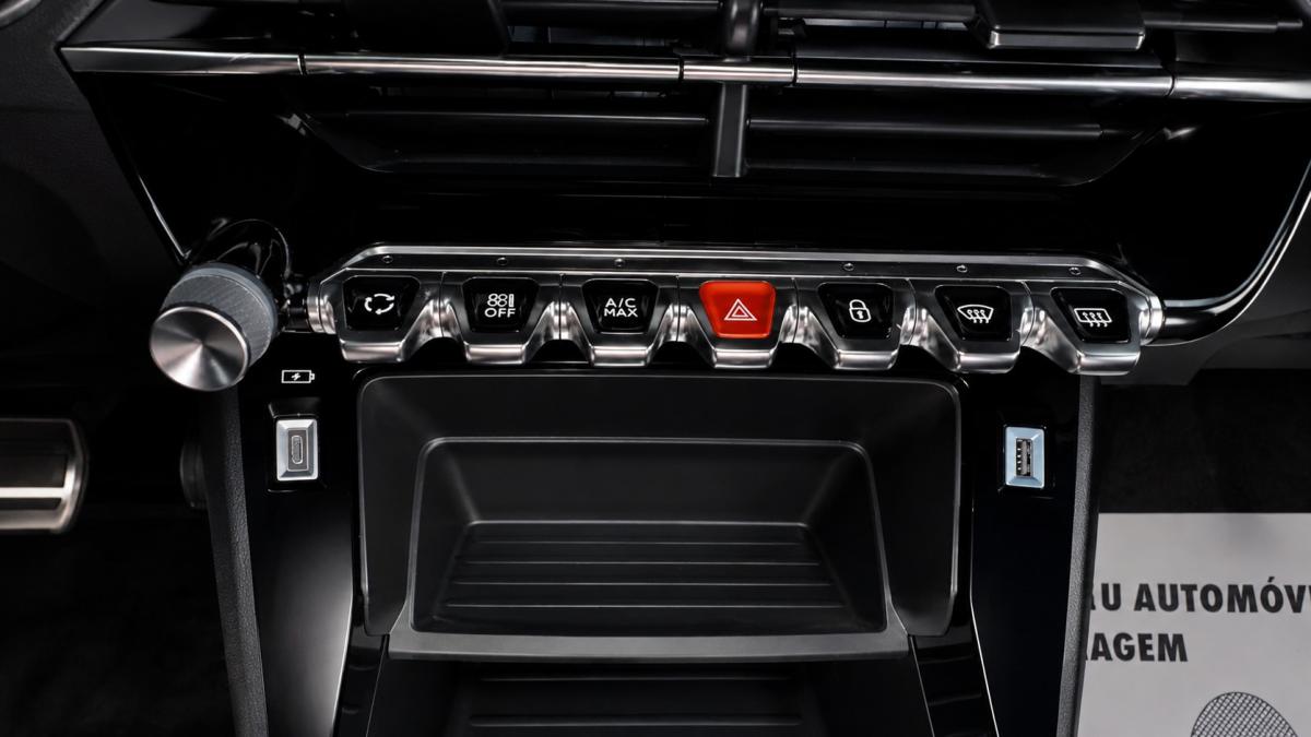 peugeot-2008-2022-diesel-1499cc
