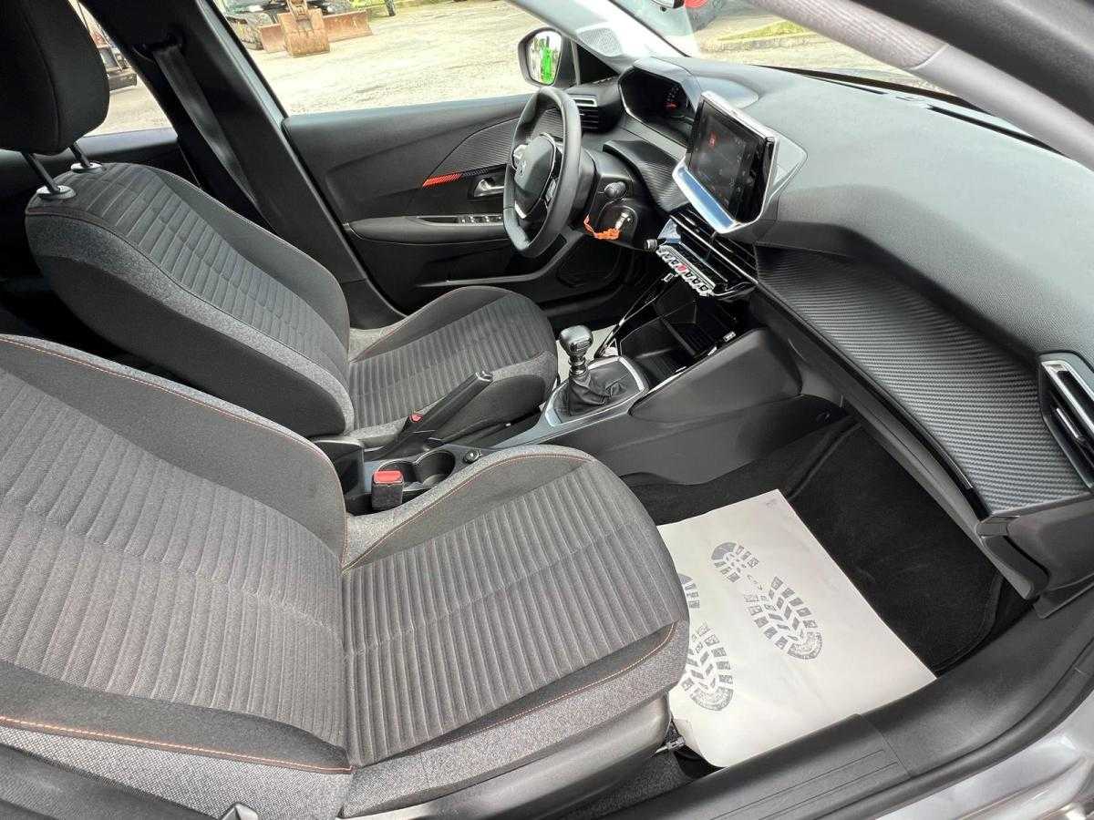 peugeot-208-2023-gasolina-1199cc