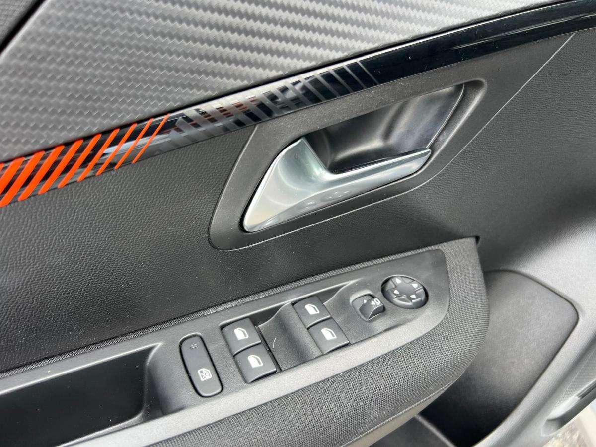 peugeot-208-2023-gasolina-1199cc