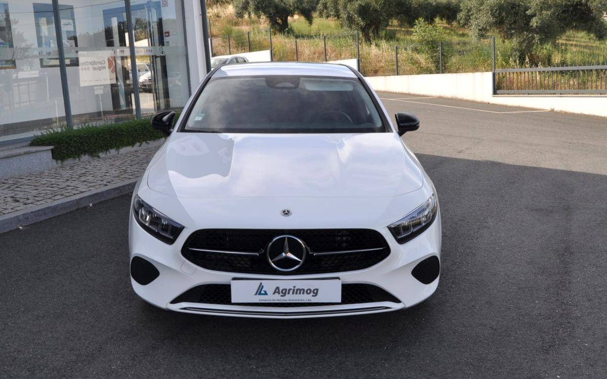 mercedes-benz-classe-a-2023-hibrido-a-gasolina-1331cc