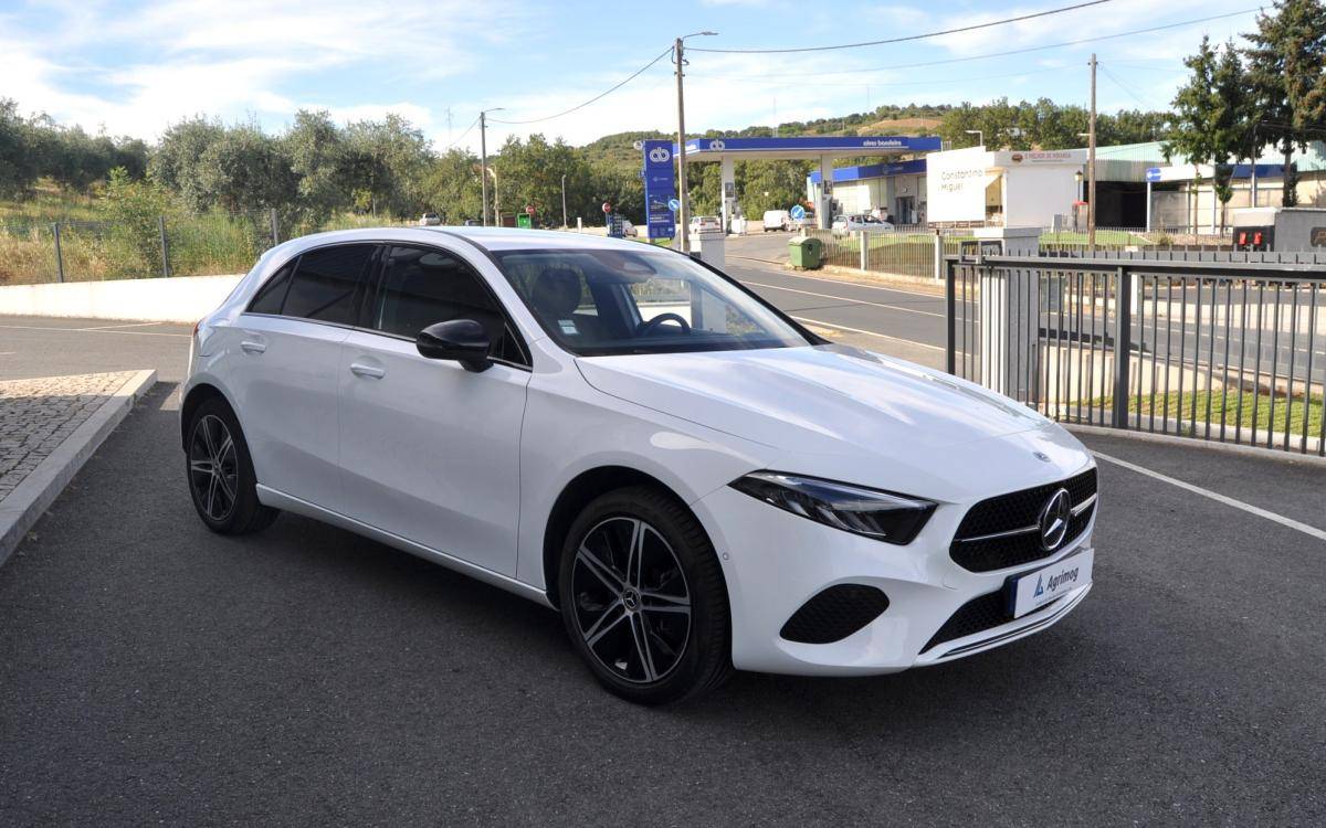 mercedes-benz-classe-a-2023-hibrido-a-gasolina-1331cc