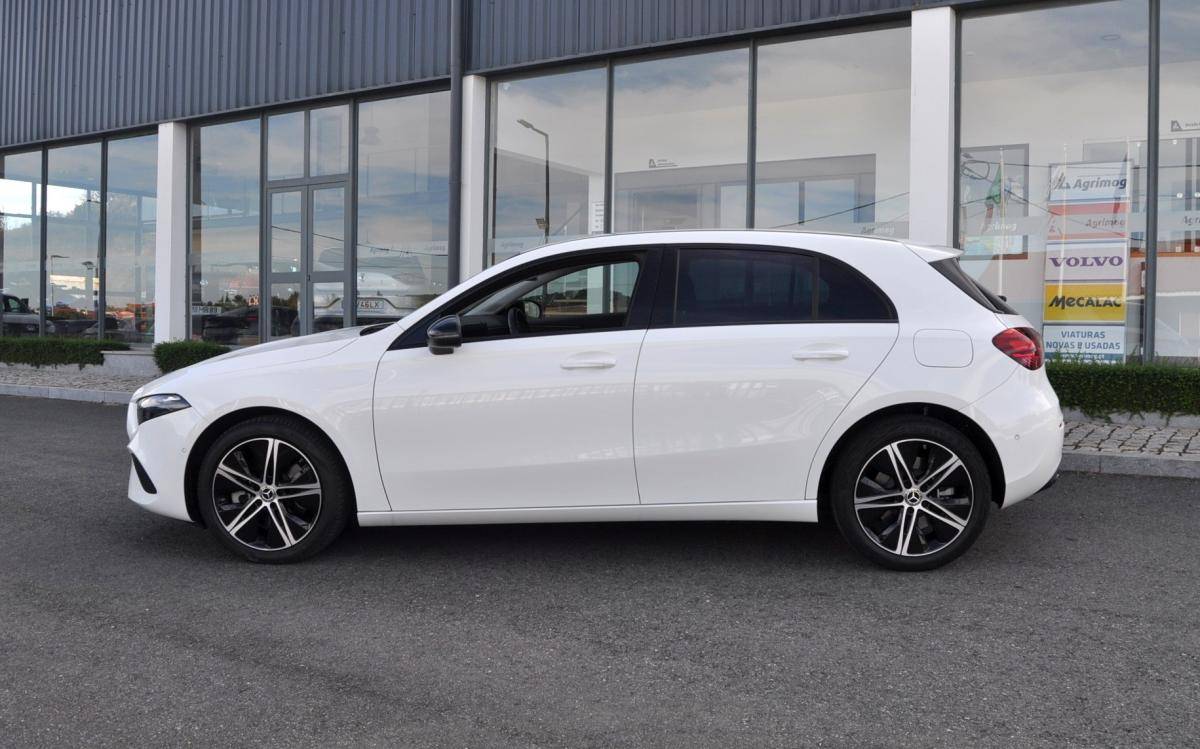 mercedes-benz-classe-a-2023-hibrido-a-gasolina-1331cc