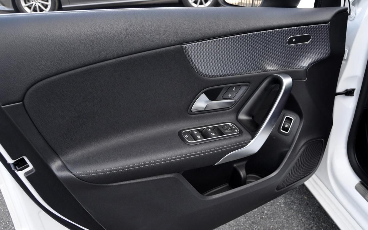 mercedes-benz-classe-a-2023-hibrido-a-gasolina-1331cc