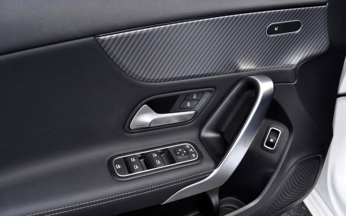 mercedes-benz-classe-a-2023-hibrido-a-gasolina-1331cc