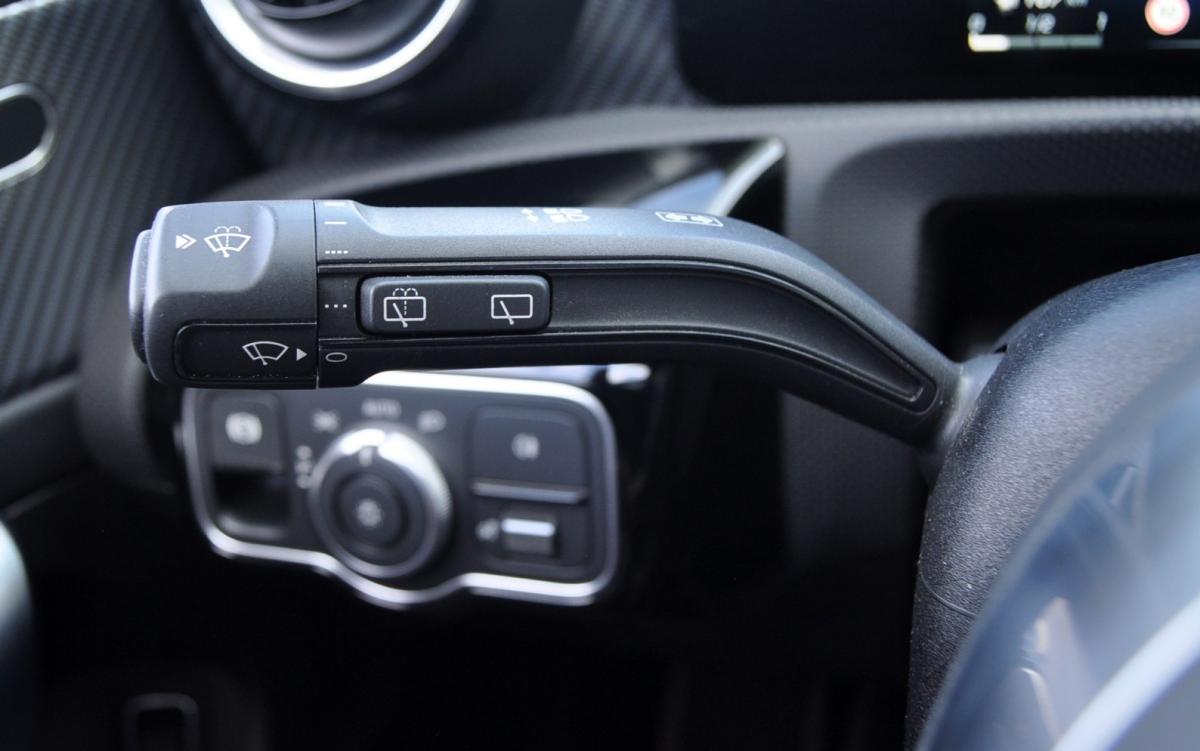 mercedes-benz-classe-a-2023-hibrido-a-gasolina-1331cc