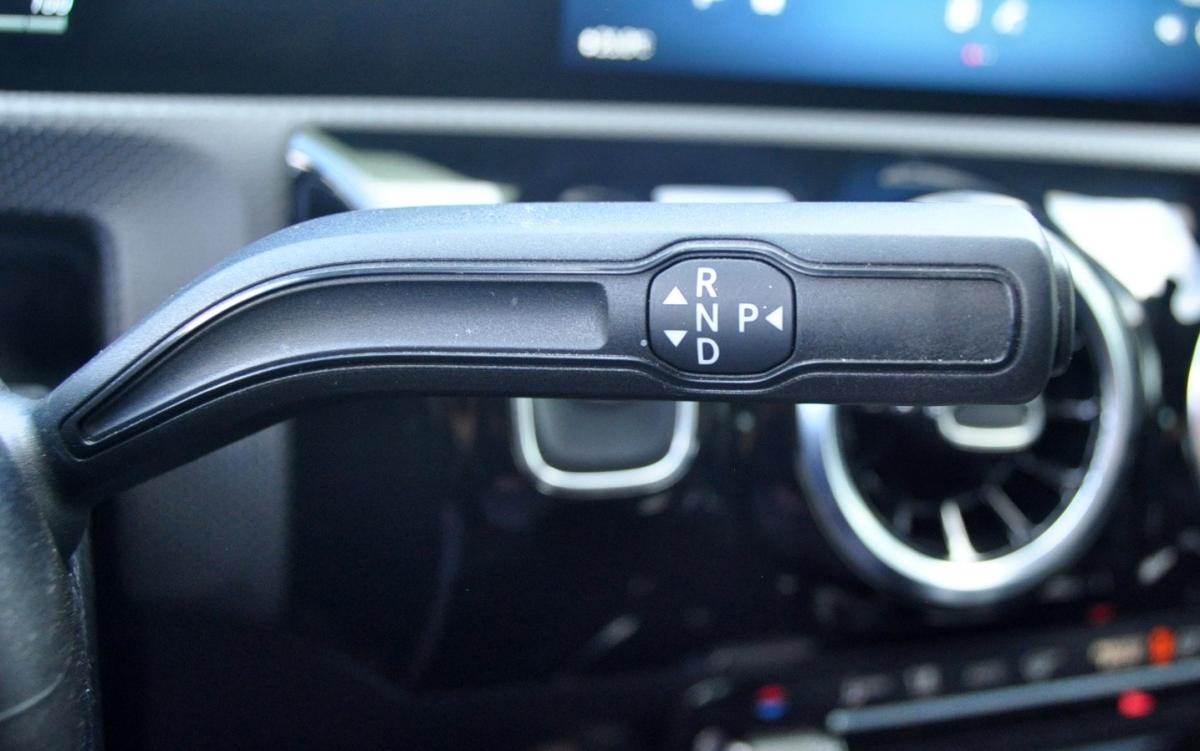 mercedes-benz-classe-a-2023-hibrido-a-gasolina-1331cc