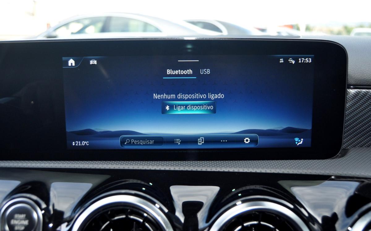 mercedes-benz-classe-a-2023-hibrido-a-gasolina-1331cc