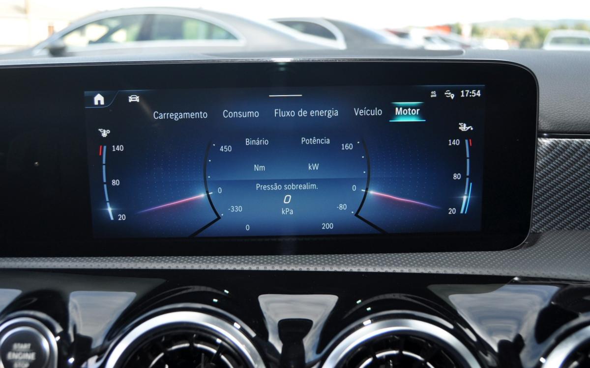 mercedes-benz-classe-a-2023-hibrido-a-gasolina-1331cc
