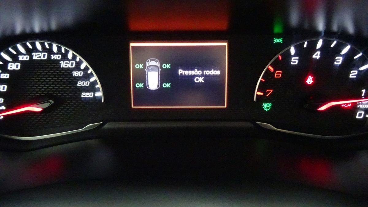 peugeot-2008-2022-diesel-1499cc