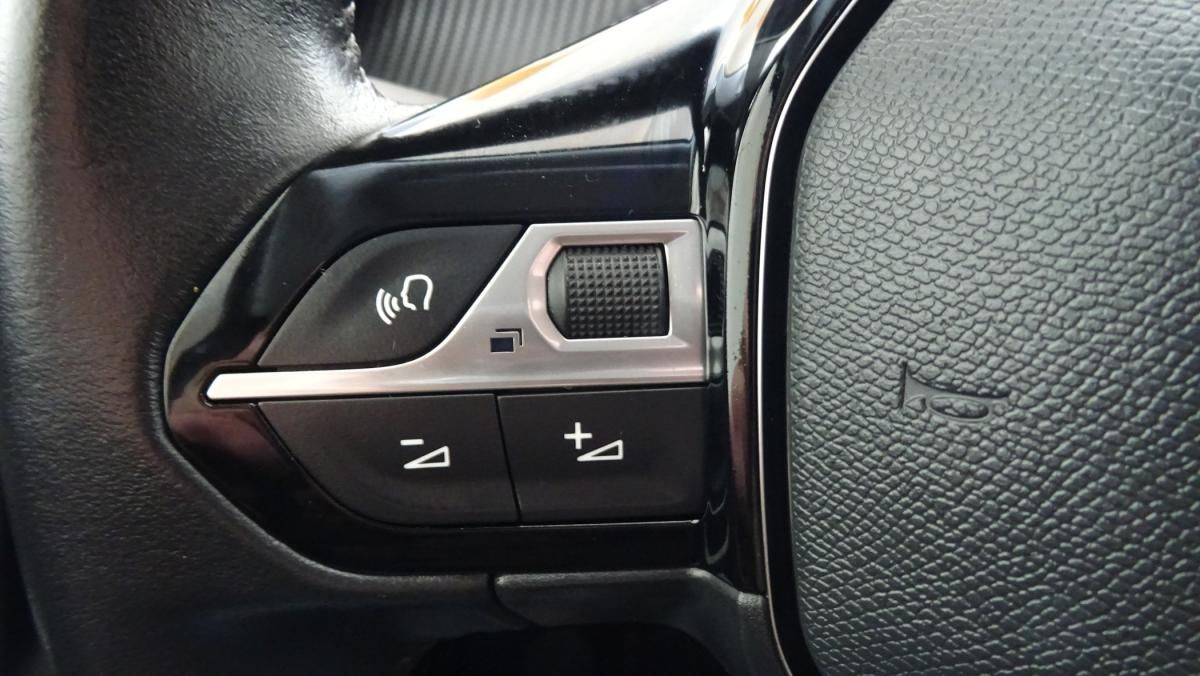 peugeot-2008-2022-diesel-1499cc