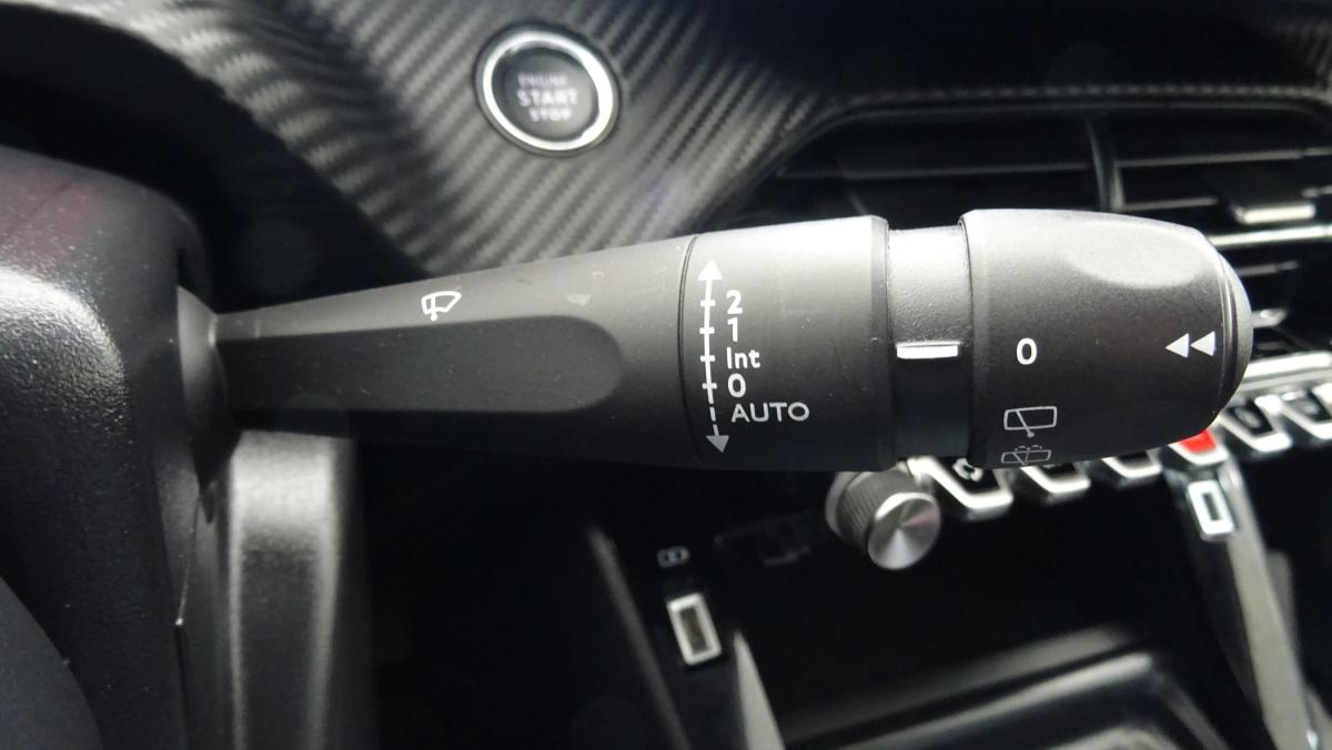 peugeot-2008-2022-diesel-1499cc