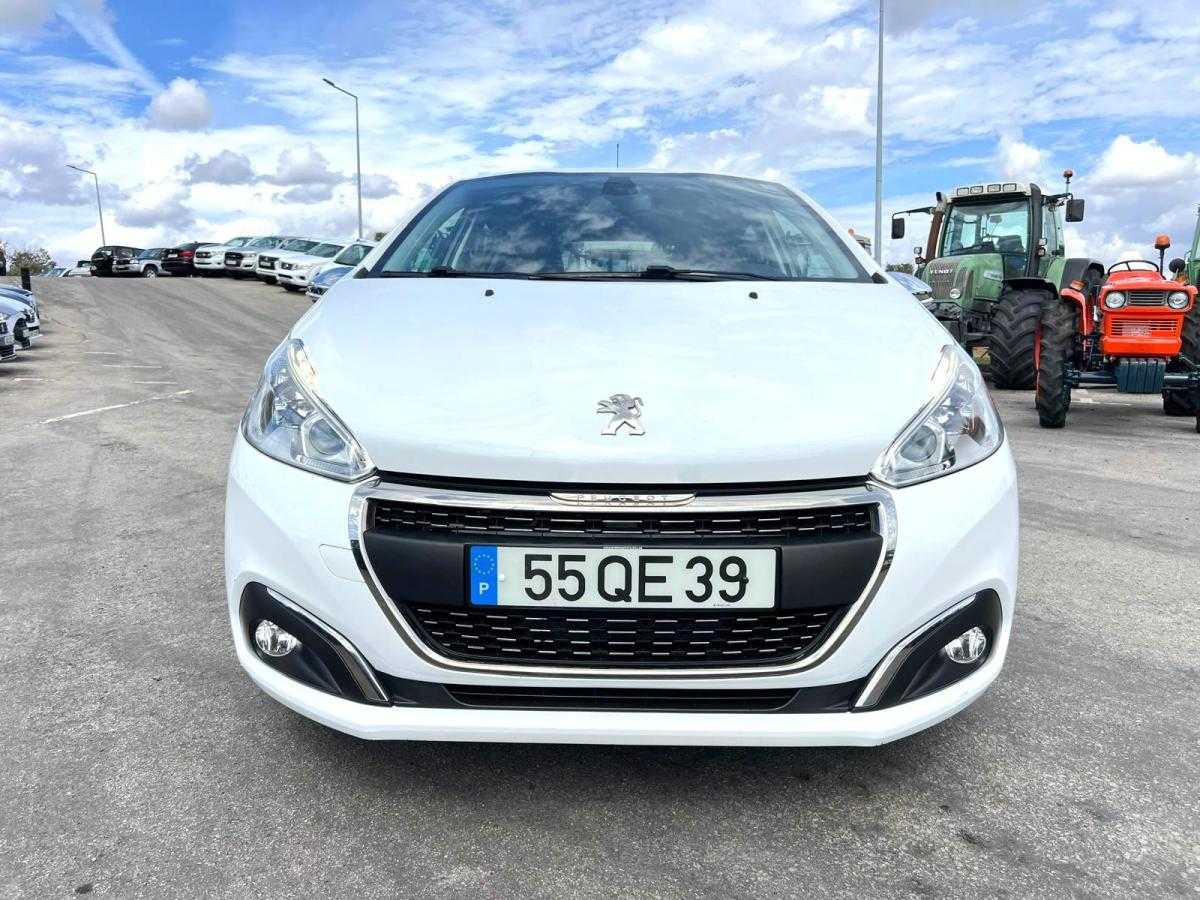 peugeot-208-2015-gasolina-1199cc