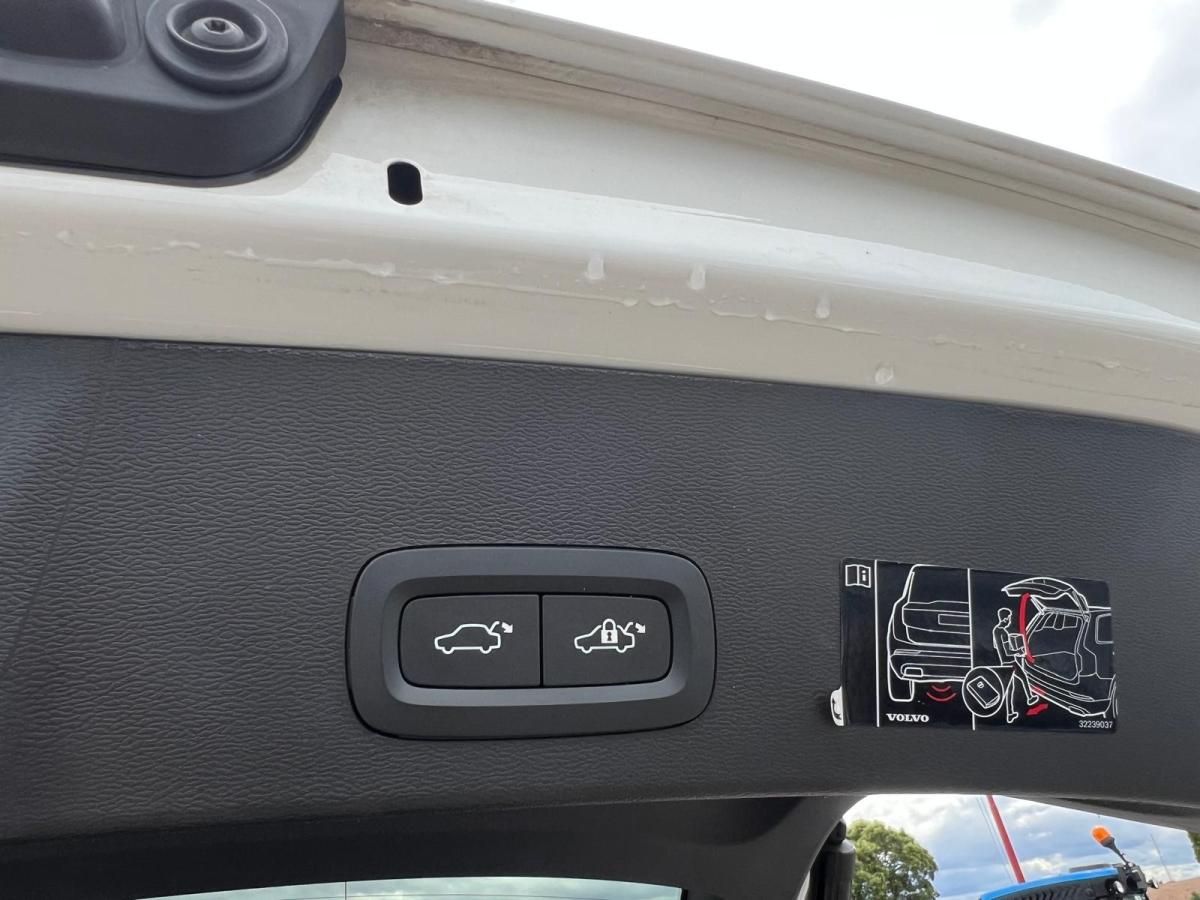 volvo-xc40-2021-hibrido-a-gasolina-1477cc