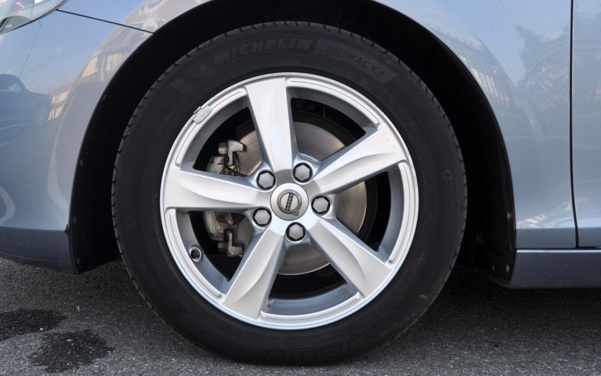 volvo-v40-2018-diesel-1969cc
