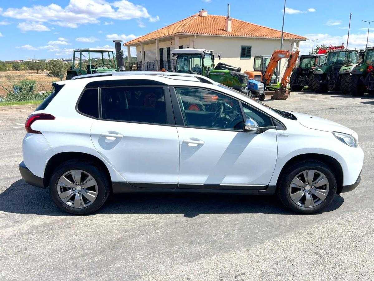 peugeot-2008-2017-gasolina-1199cc
