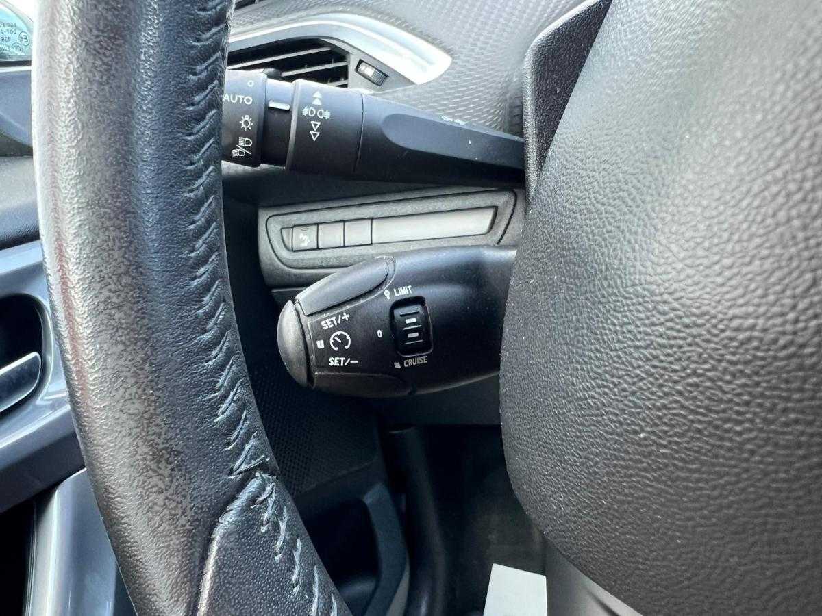 peugeot-2008-2017-gasolina-1199cc