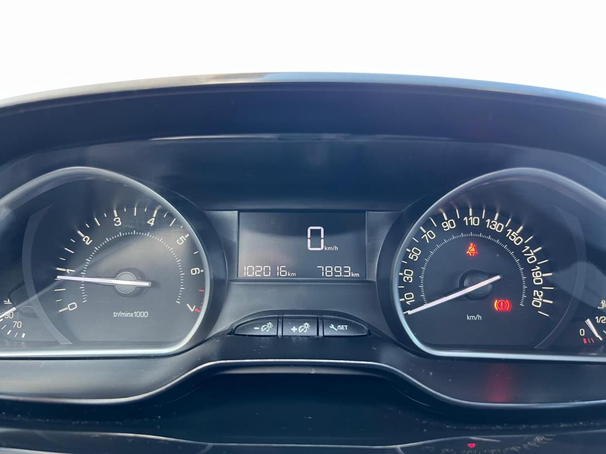 peugeot-2008-2017-gasolina-1199cc