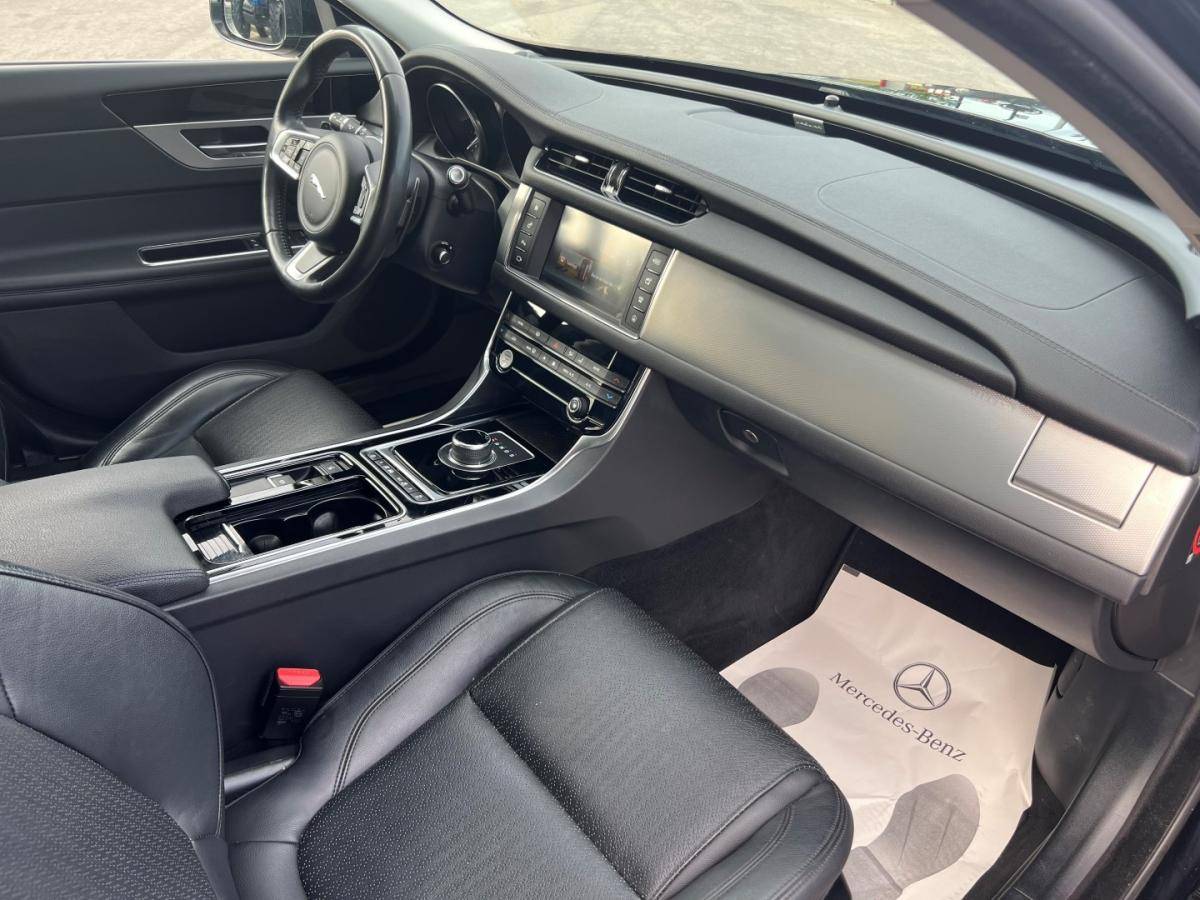jaguar-xf-2018-diesel-1999cc