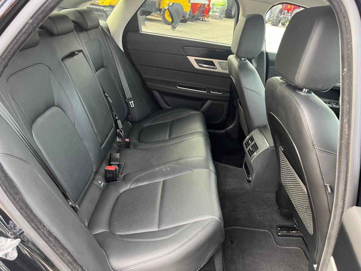 jaguar-xf-2018-diesel-1999cc