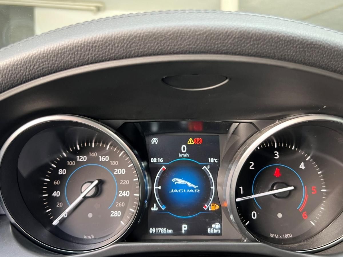 jaguar-xf-2018-diesel-1999cc