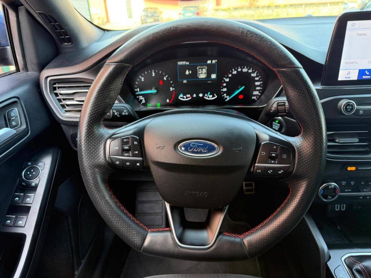 ford-focus-sw-2021-diesel-1499cc