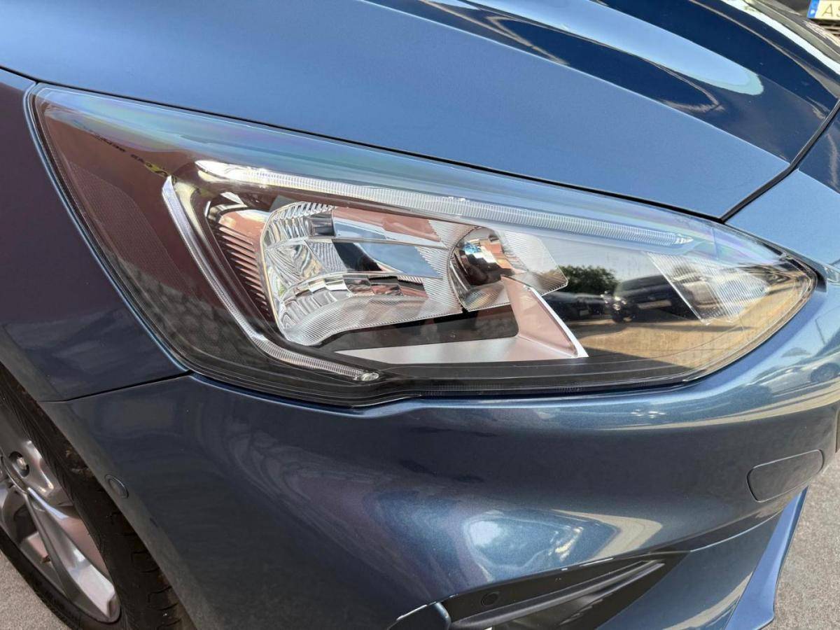 ford-focus-sw-2021-diesel-1499cc
