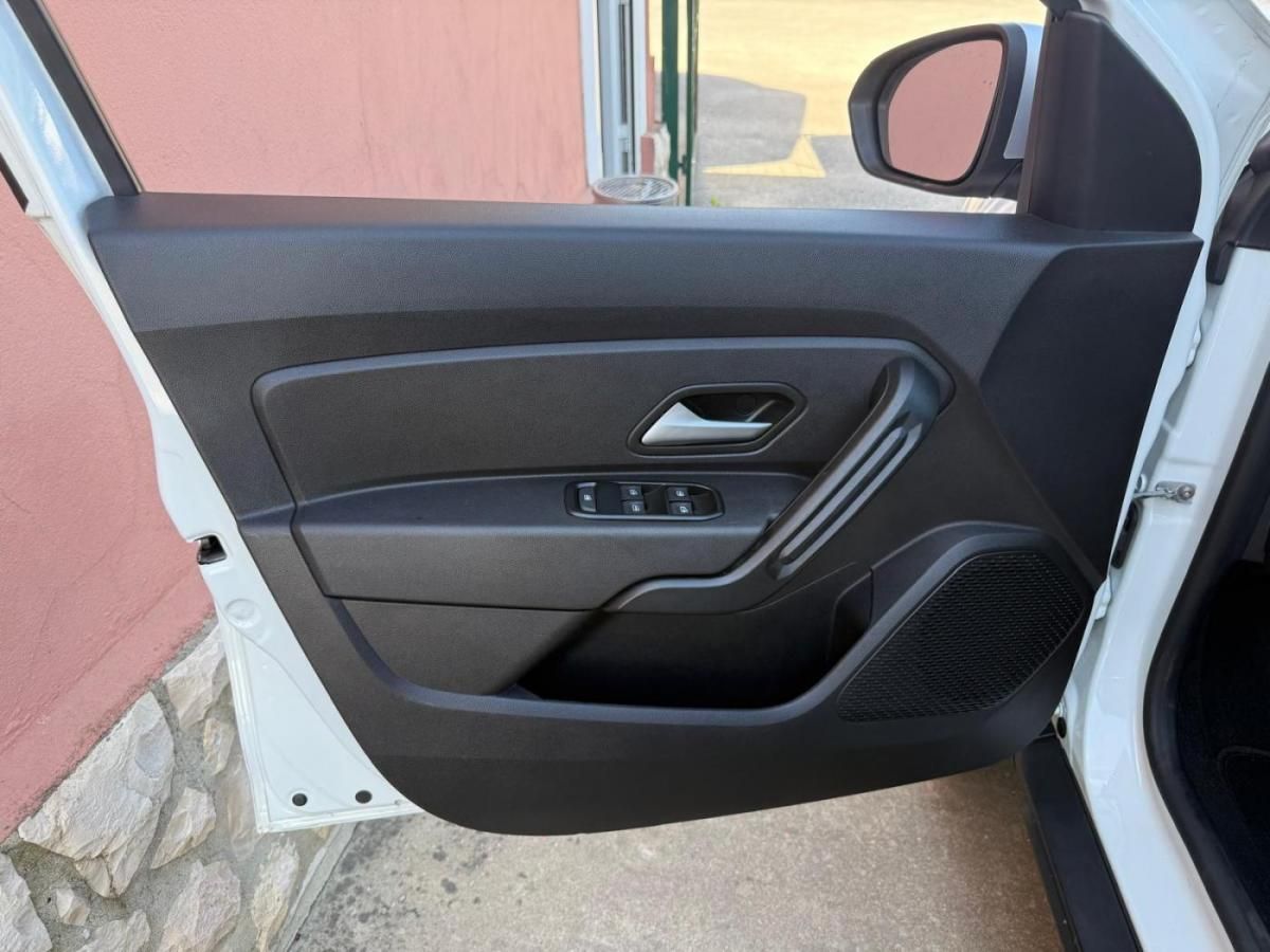 dacia-duster-2023-gpl-999cc