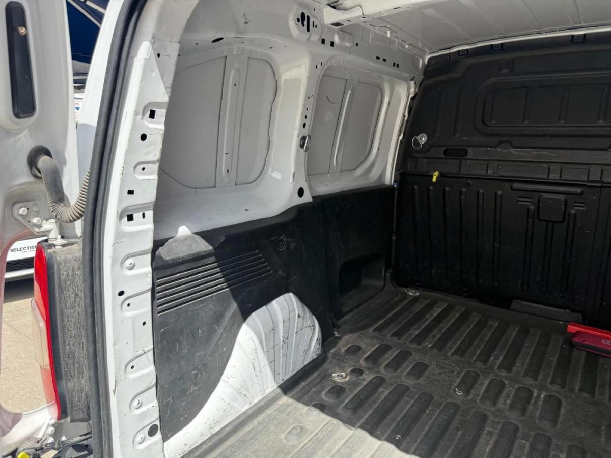 fiat-doblo-2023-diesel-1499cc
