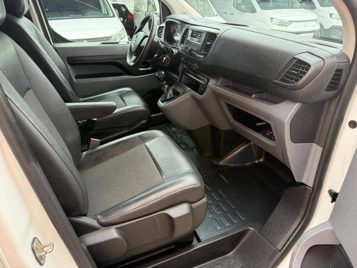 opel-vivaro-2021-diesel-1499cc