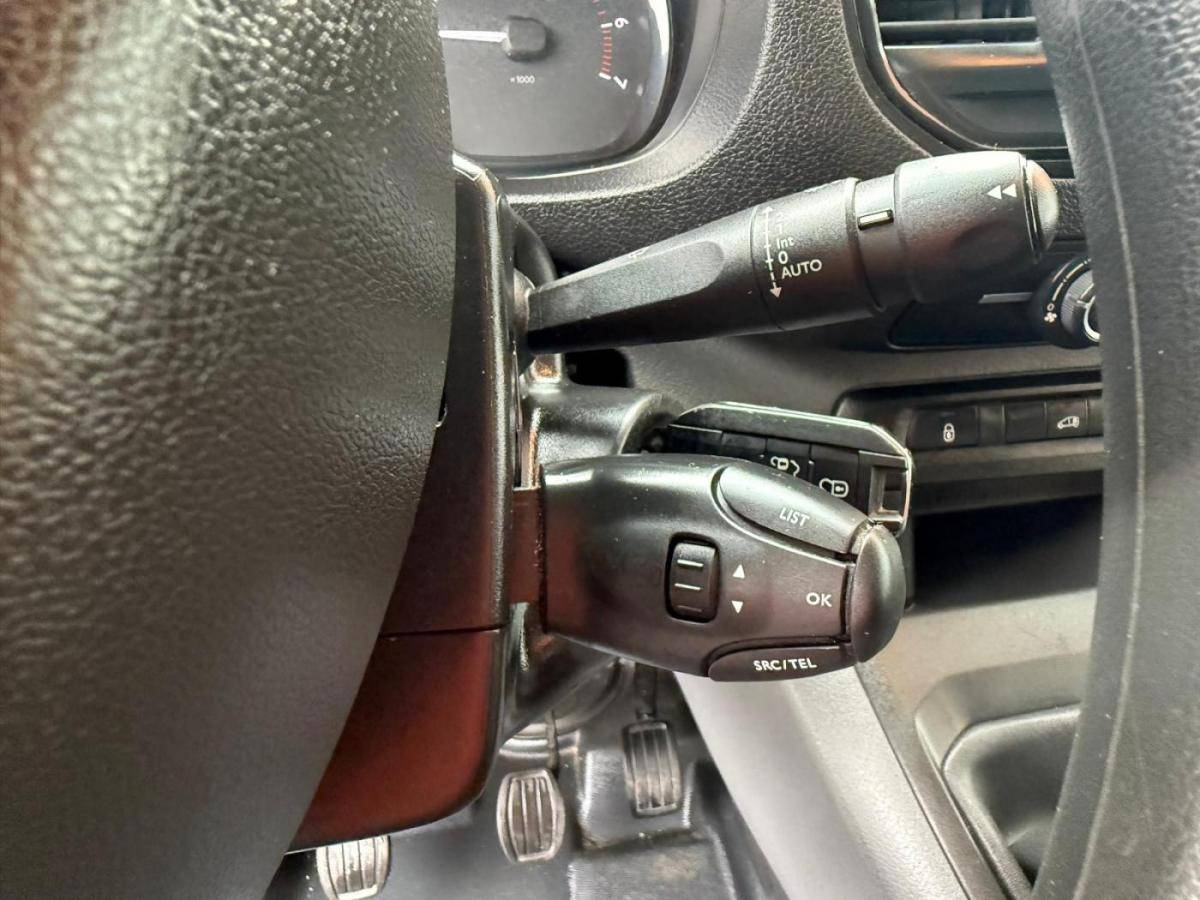 opel-vivaro-2021-diesel-1499cc